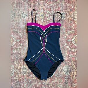 Gottex Women’s 14 Navy One-Piece Swimsuit with Pink Trim Geometric design
